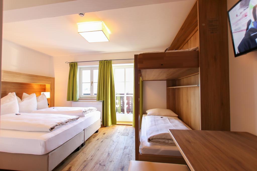 Hotel - Wirts'Haus "Zum Schweizer" Lofer Dış mekan fotoğraf